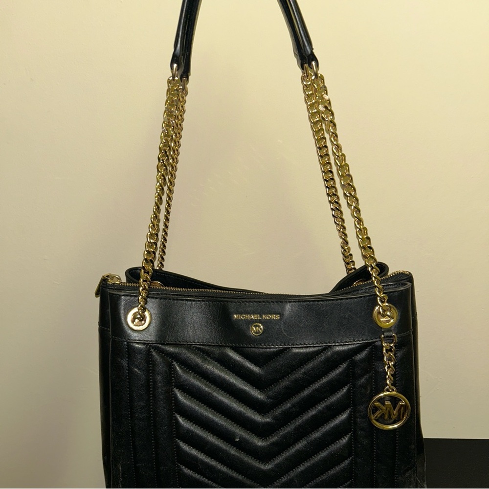 Michael Kors Black Quilted Shoulder Bag